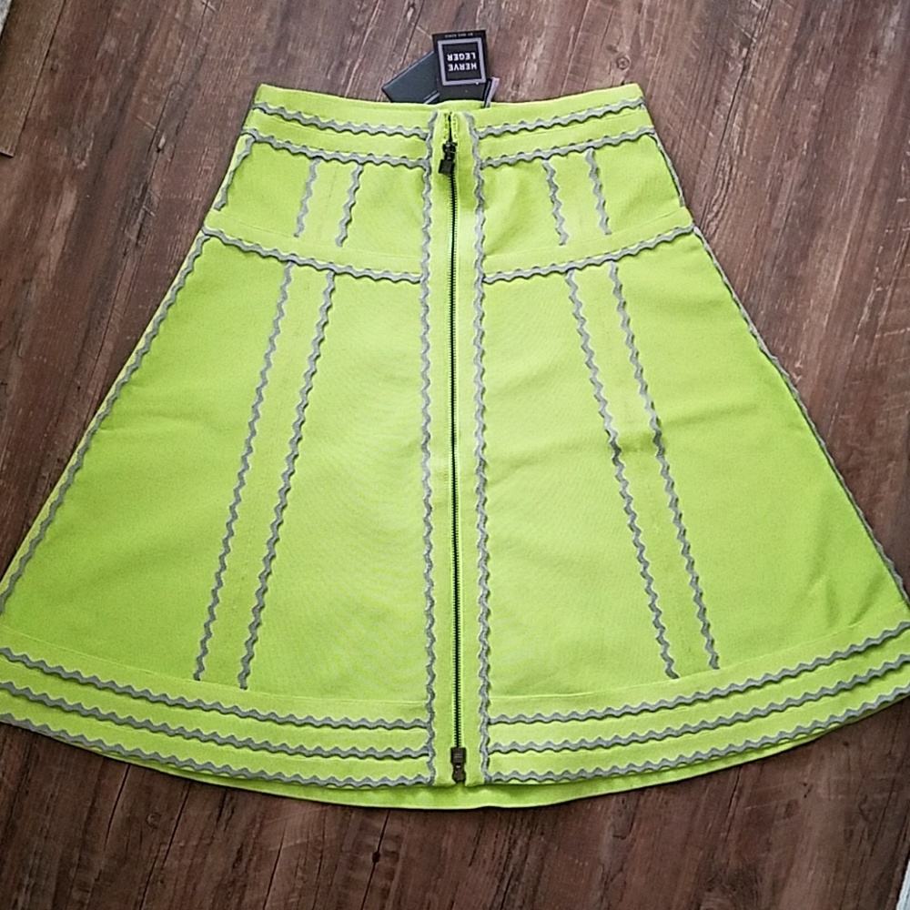 💚Herve Leger Bright Green skirt NWT 💚